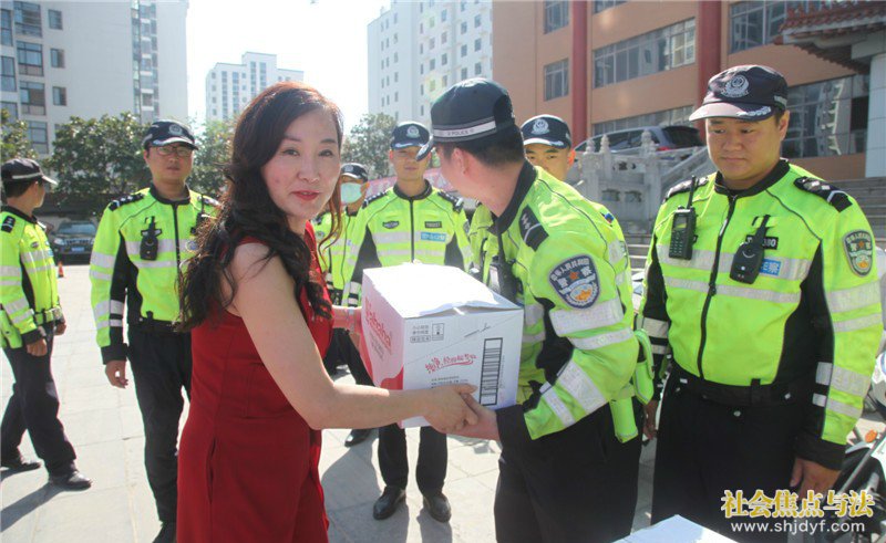 �����������̨ο�ʴ���һ��ִ�ڽ���