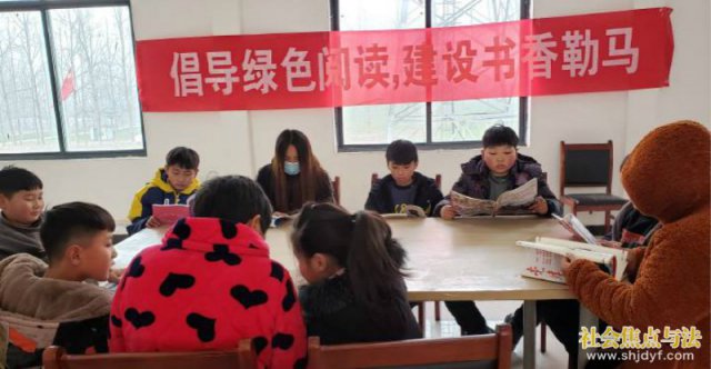 �����磺������ɫ�Ķ� ������������