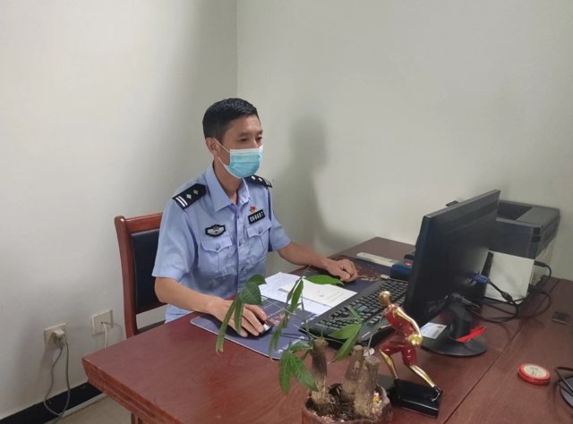 �����ϳǣ���ԭ�ɳ�����������ѧ������̤ʵ���� ĬĬ����