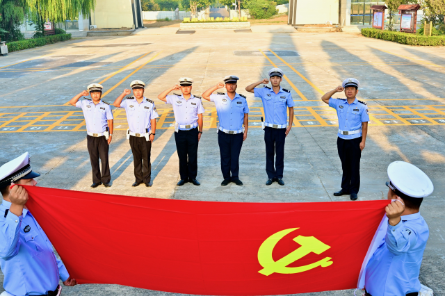 ������ع����ֽ��������֯��չ��ʿ��԰����