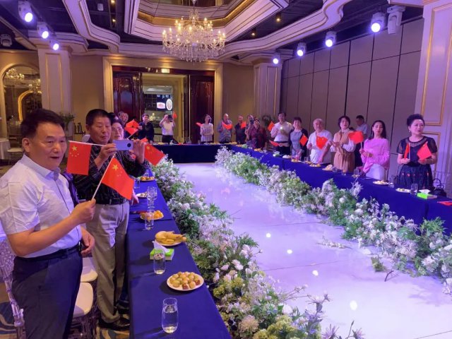 �����и������и���ѧϰ��ʱ��֧��Я�ֳ����к����̻Ṳ�����緢չ