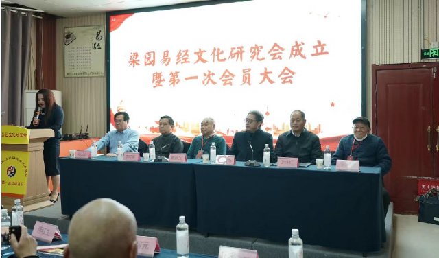 ��԰�׾��Ļ��о�����ʽ����