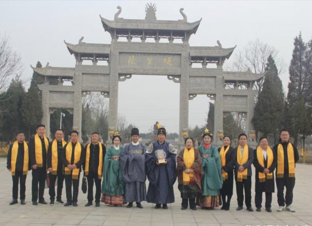 �������н�𴫣�����Ϊ������������Ƽ������������ҵ¡�ؾ���