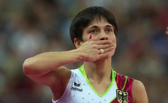 2012��8��5�գ���37������ս������ά�������׶ذ��˻�Ů��������Ŀ�У���õ�������ͼƬ��Դ���»��� 