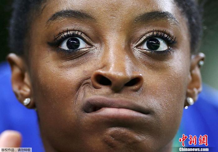 ����ͼ����Լ���˻�Ů�������ǰ׼��������ѡ�ְݶ�˹���б�ս����ֱ��鱻����ʦ��׽��